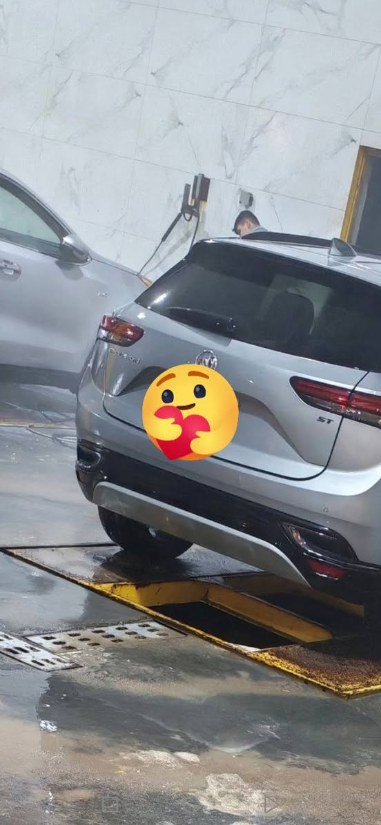 السلام عليكم بيوك أمريكي 23 حادث جاملغ ونص الباب جهت السايق ضربه بصيطه اي ستفسار*********** رقم بغداد بسمي سعر 150$ مكان السياره بابل المسيب
