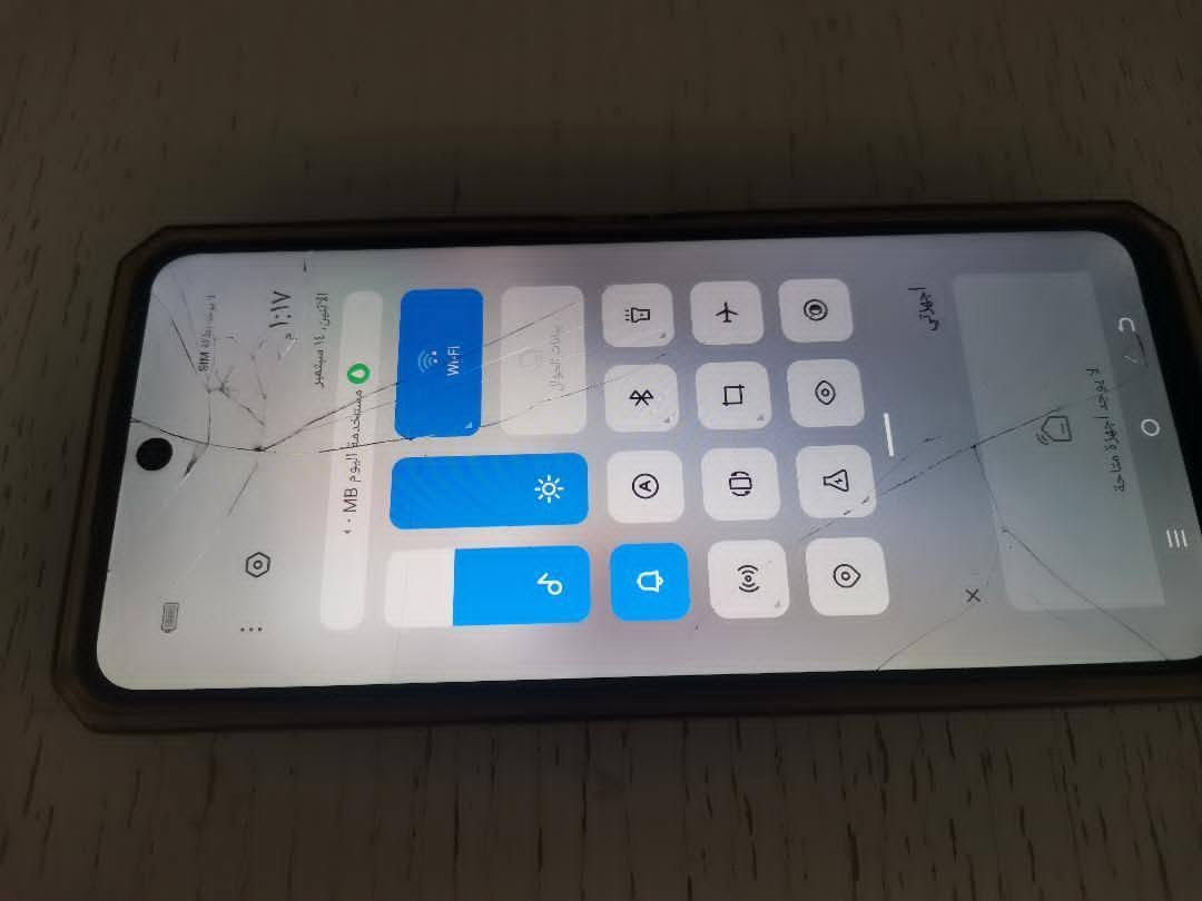 تكنو بوفا 4
ذاكره 256 عشوائيه 8
سماعات ستيريو
بطاريه 6000
شحن سريع 
وبي كسور بالشاشه
السعر 65 المكان غراف
*********** تواصل
