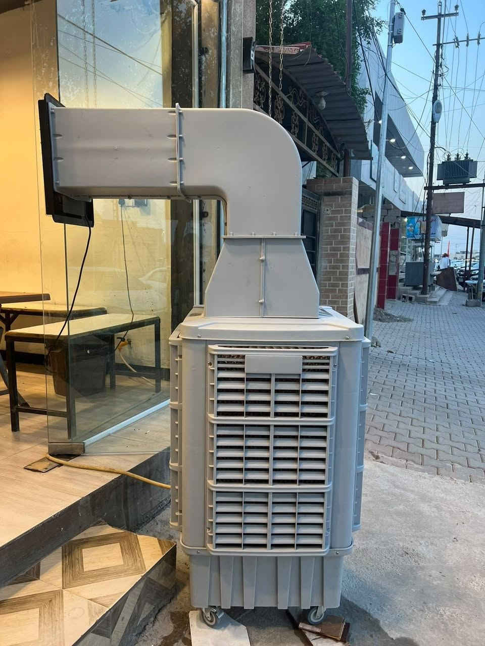 متاح  موبرده كومفيرة حجم50 جديده مستخدم  اقل من شهر
درجه اولى سعرهن ٢٧٥ بيها مجال شي قليل
 مكان تكريت القادسية
 رقم ***********
