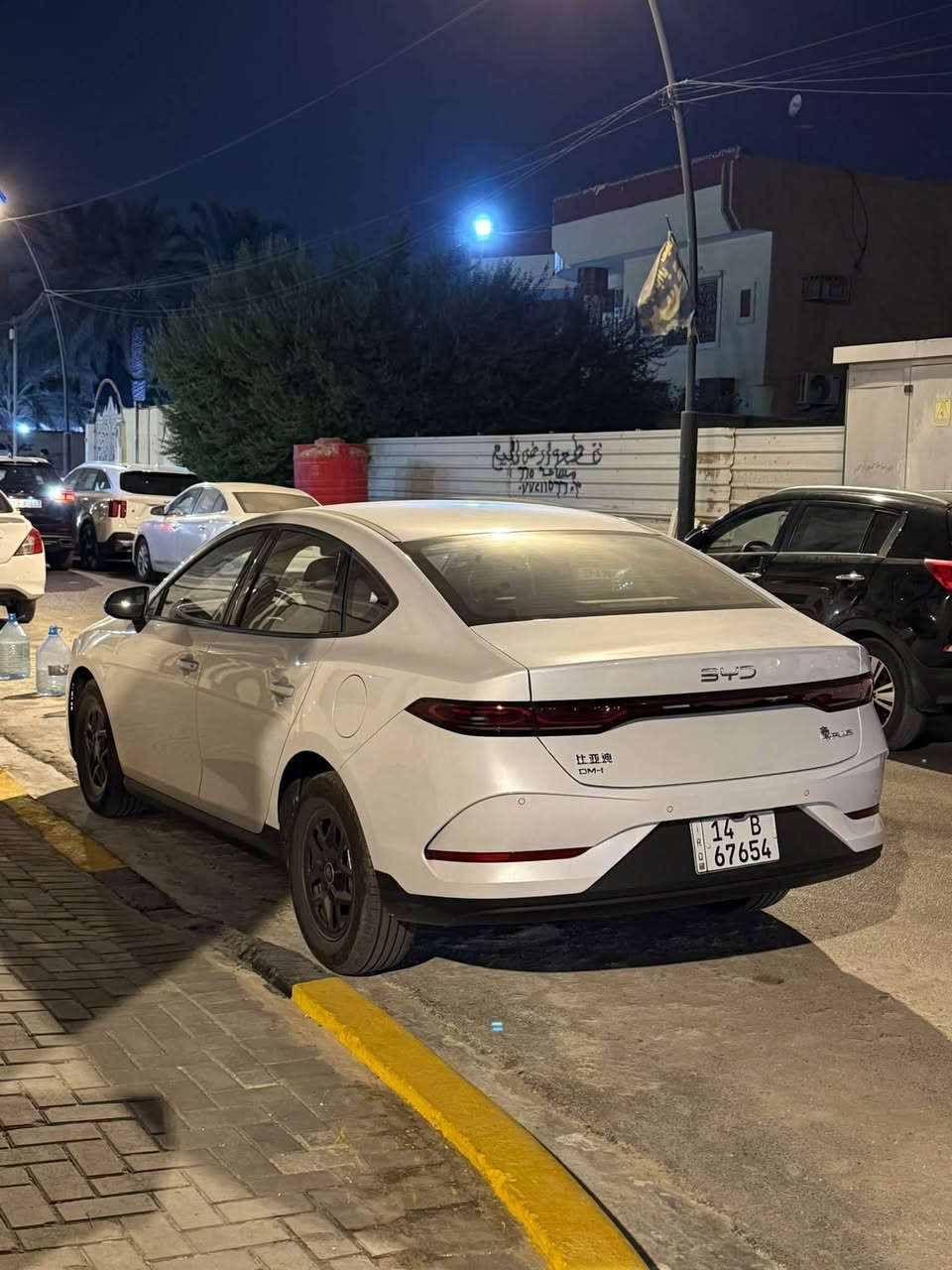 سلام عليكم ... للبيع byd كن بلص 2025 ابيض صدفي داخل زيتوني كفالة عامة رقم بصرة ماشية 8 الاف نظافة 100% بحالة الزيرو سعر 20.500 وبيها مجال قليل ... ***********
