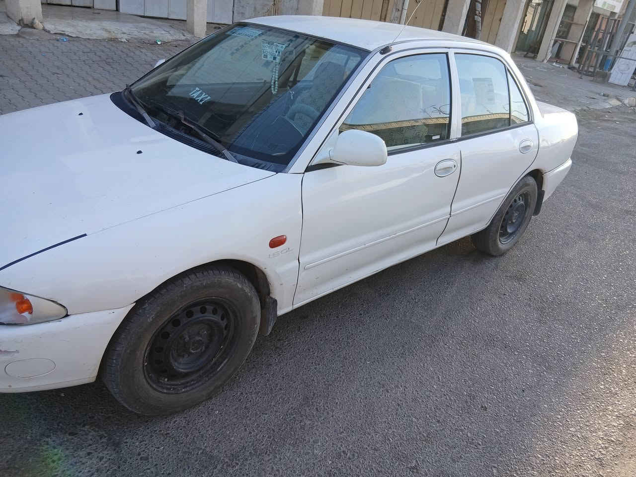 السلام عليكم براتون للبيع موديل ٢٠٠٢ كير ومحرك شرط تدفئه وتبريد شرط رقم بغداد دولي السعر ٤٥وبيها و مجال المكان ديالى لتواصل ***********

