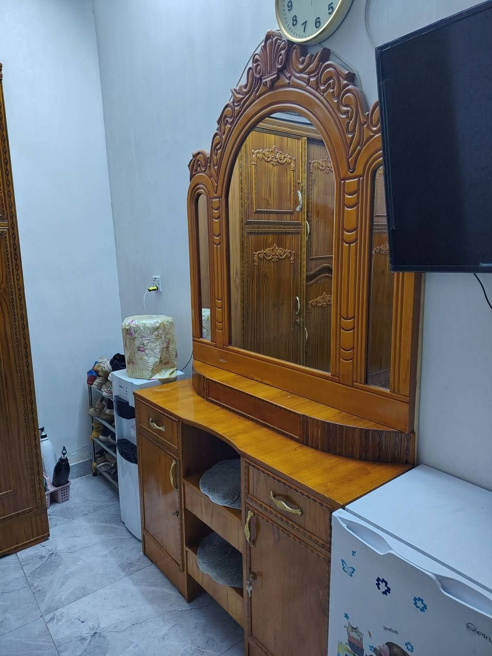 السلام عليكم غرفه صاج عراقي للبيع استخدام قليل جديده السعر 900مكاني شهداء البياع ***********
