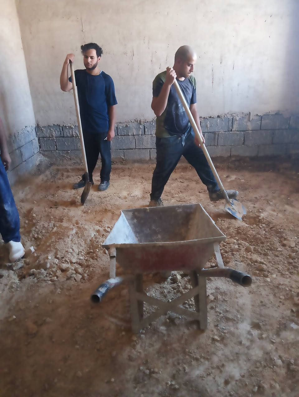 سلام عليكم يوجد كادر صب ناعم خشن ***********
وتصعيد مواد اضافه الى سطار وبياض @إشارة
