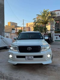 لاندكروز • ٢٠١٢ • ٢٢٠ ألف كم