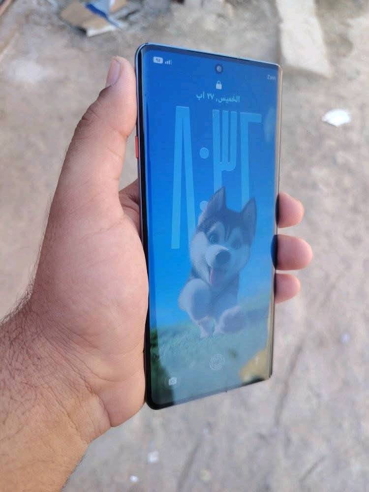 كامون 40 برو 5G
ذاكرة 256/12.
مكفول من التصليح. 
البطاريه 98%
بيه فقط فطور ب الكلاس. 
للمراوس 
مكاني بابل القاسم 
للتواصل خاص