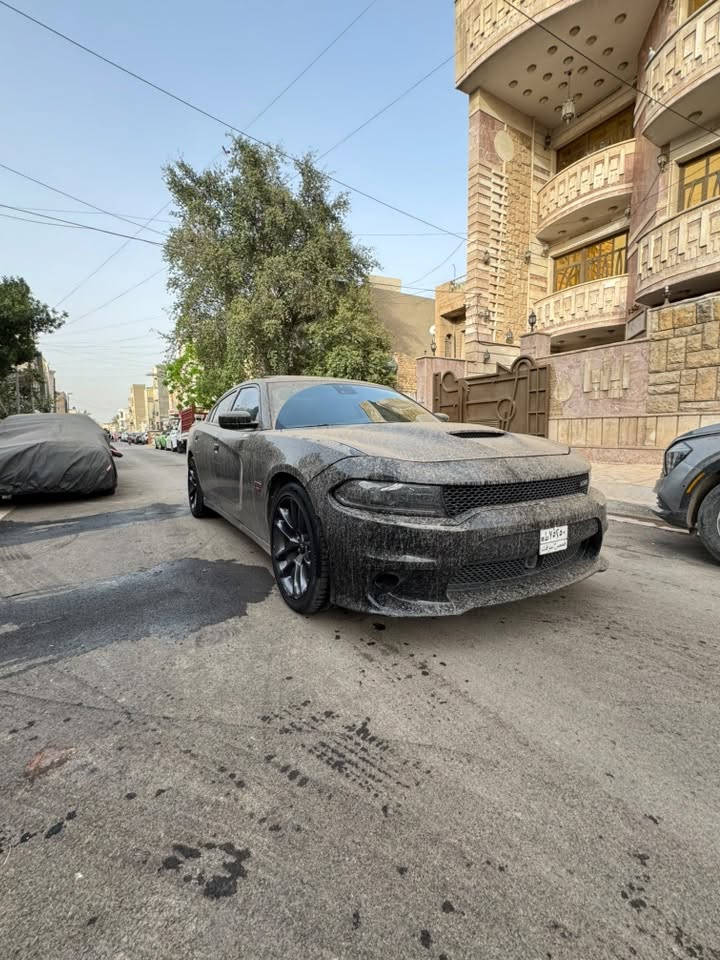دايتونا لاست كول
2023 
1/1 مبدل بيها  جزء من فخذه نفس لون
وبنيد نفس لون بدون قطره صبغ سياره
سياره فول حته رادار امامي وفتحه 
اعله شي بل جارجر حته سستم صوت هارمن كاردن
شاصي راديتر كفاله من شخط

ماشيه 18 الف
 مرقم بغداد  قبل سبوع رقمها  مكانها شارع فلسطين 
اي استفسار ***********
