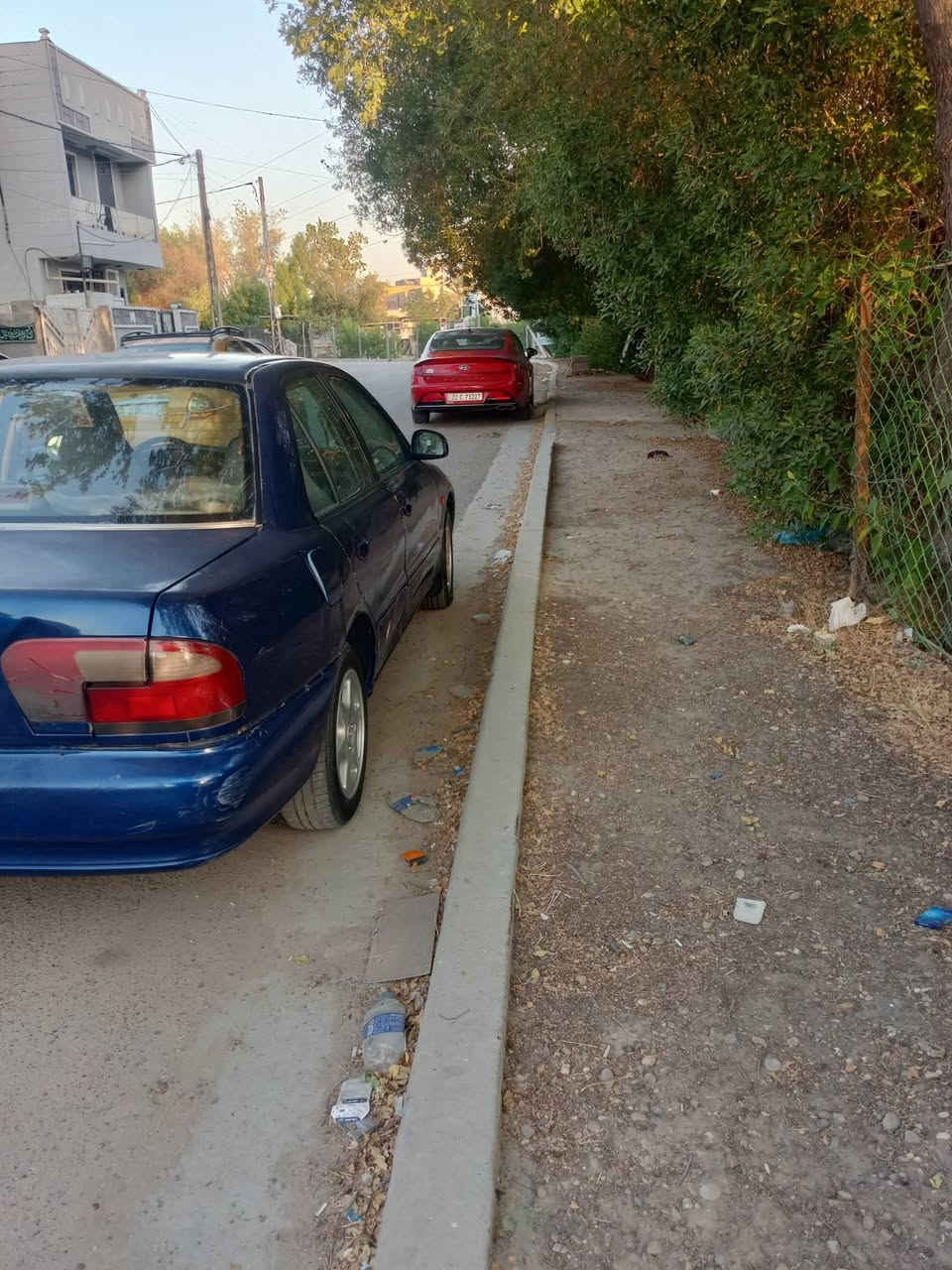 للبيع موديل 2004مشروع وطني تحويل مباشر اوتماتيك تخم تاير ويل كب سيارة مال جني محرك كير ***********العنوان بغداد البياع السعر 35$
