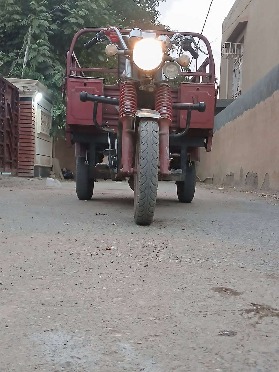 سلام عليكم ستوتة ام طير للبيع العنوان ديالى الحويش بصف جديدة الشط الاستفسار ***********. ***********
