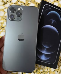ايفون 12 برو ماكس • ٥١٢ جيجا • نضافه ١٠٠%