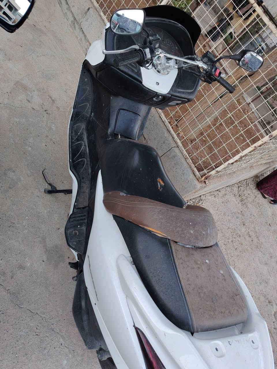 Forza mf-08
بۆ فرۆشتن هەموو گیانی بەشەرت
کامل بۆیاغ بۆ جوانی
مەکینە و قایش و کلاجی بەشەرت
شوێن ڕانیە
***********
