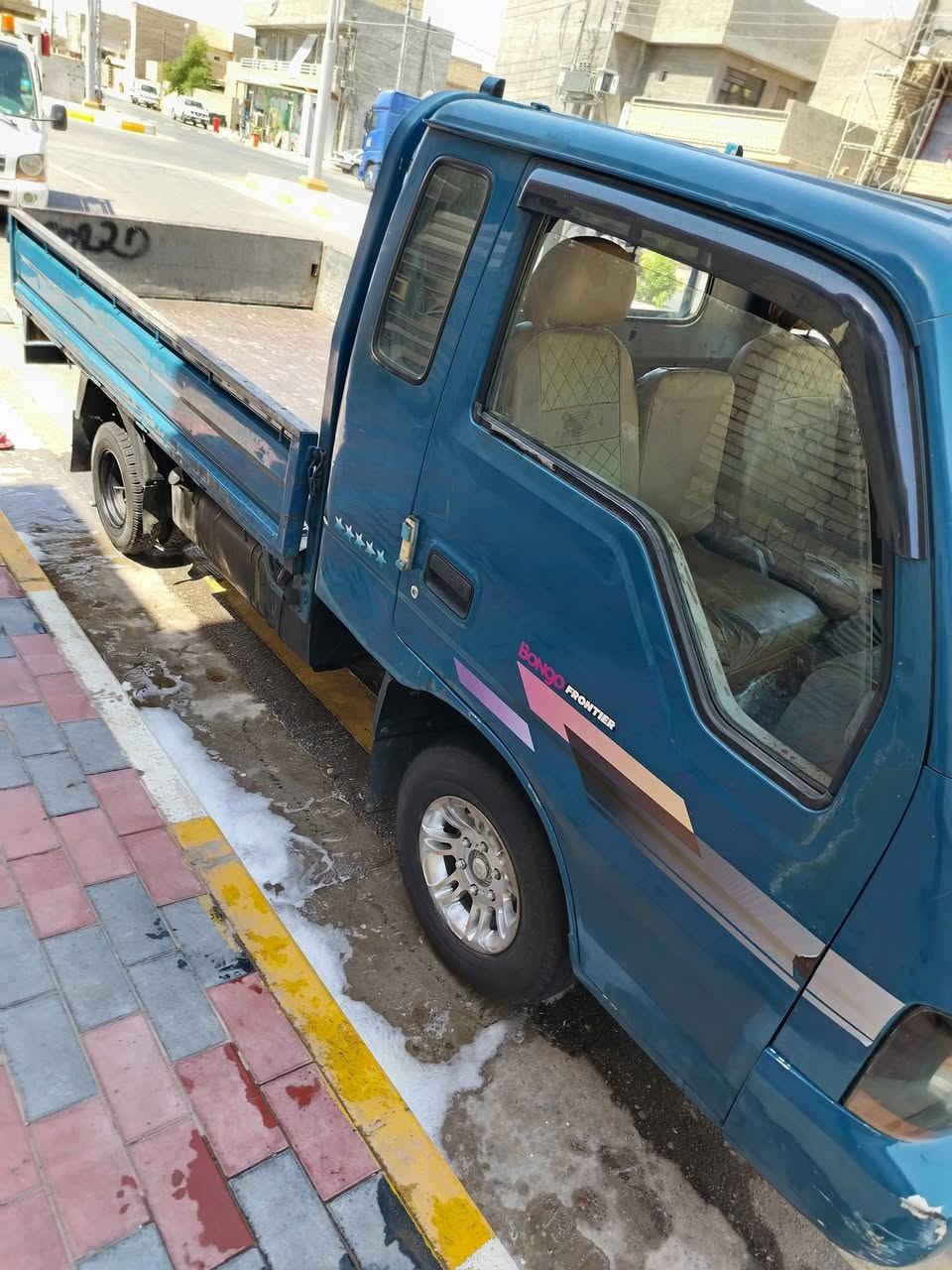 السلام عليكم كيا أم عيون ٢٠٠١ رقم بغداد سنويه جديد كير اكسن شاصي مكفول رقم شاصي لا دك ولا كص محرك مجفته جديد بم نوزلاات مجفته جديد تخم تايرات أمامي خلفي ماصرههن هواي من بدلتهن جديد سياره مكفول من الضربه  سنتر لوك ريمونن سياره جاهز من كلش السعر ٧٣ وبي مجال للشراي انتصل وبي خير تدلل للاستفسار *********** مكاني فلوجه شرط التحويل
