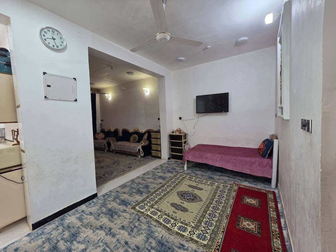 بيت طابقين للبيع طابو زراعي سند 25 تحويل موباشر المساحه 120متر بناء حديث درجة اوله العنوان بابل شارع 80 خلف البانزيخانه الجديد رابع فرع البيت كلش مناسب بنسه الباقي المنطقه 
***********
