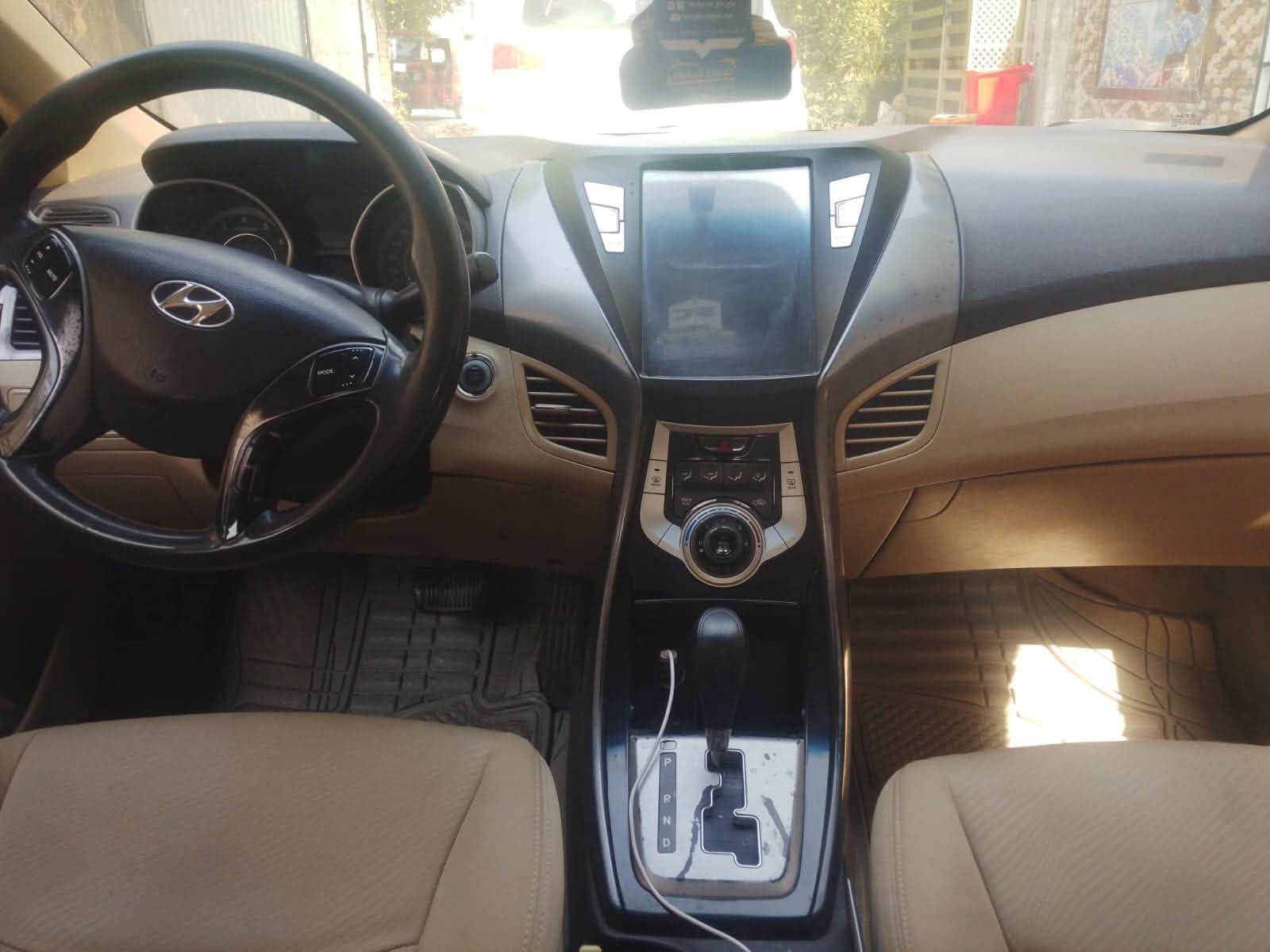 النترا 2012 خليجي فول 1/1 GLS
السياره بيها قطعه صبغ فقط وبيه مكانات بارد 
فتحة بصمة  شاشه كامرة داخل بيجي
مكينة 1800 دوش
السياره جاهزه اي نقص مابيها تبريد ثلج 
رقم بغداد باسمي 
السعر 95 وبيها مجال بسيط 
ياسر ***********
