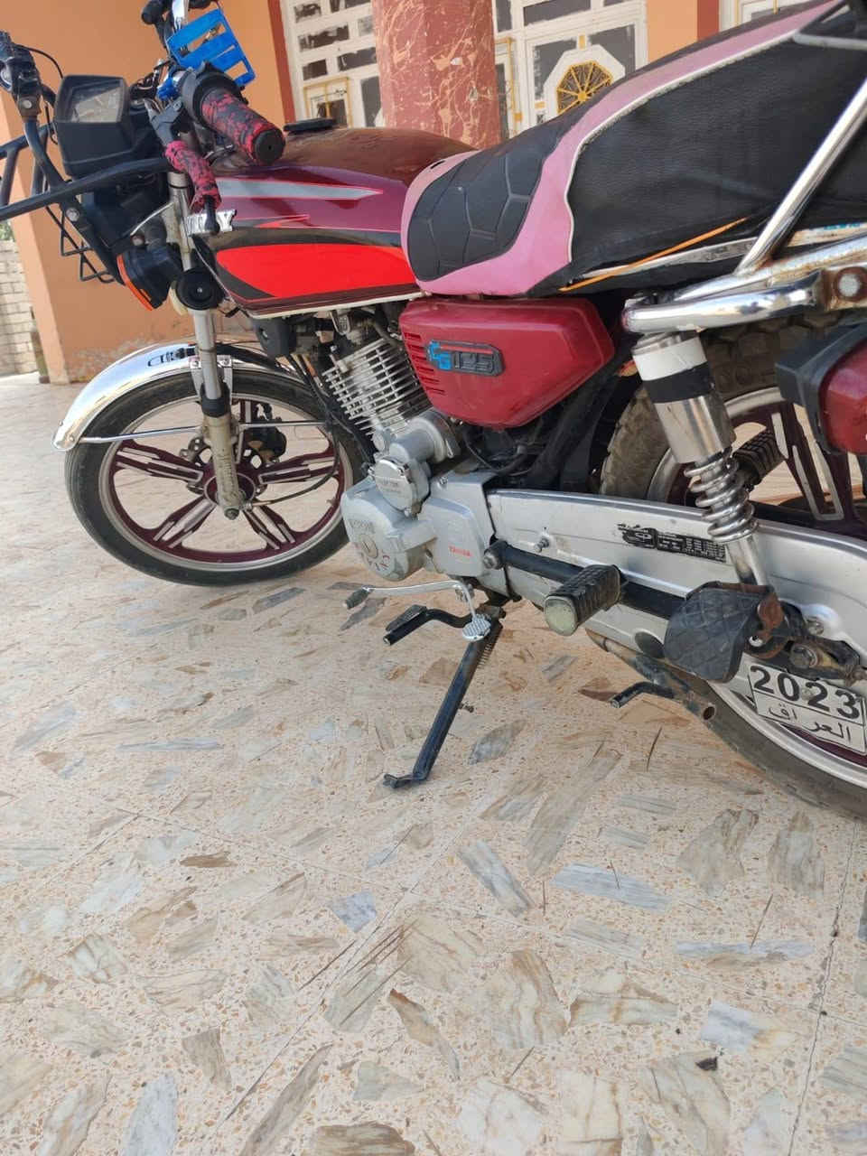 سلام عليكم سيفان موديل 22البيع محرك مفتوح وبي اشوية عواج بل ويل ال امامي السعر 400 الباقي كله شغال  
رقم الهاتف ***********
