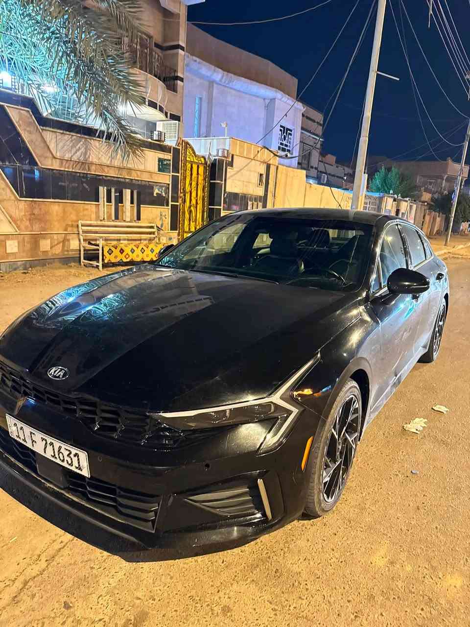 اخوان K5 للبيع موديل 25 محرك 2500 تنفس طبيعي لون رمادي مميز
السياره خير من الله كير مكينه كفاله حادث السياره بس بنيد مبدل نفس الون بلاد بدون دواخل ليرباك بس دركه 

مواصفات السياره فوووول بدون 

رادارات 

حساسات

نقطع عمياء

شاشه متصله 

عداد الكتروني 

شاحن لاسلكي

تحديد مسار 

قياده ذاتيه 

كشافات امامي خلفي

مري جانبيه هيتر

اوتو هولد

هندبريك كهرباء

جام اوتو 

حساس خافي 

وحساس امامي

كامرا دواره360

كاربلي بلوتوث

ممشه سياره ٣٠  الف 

 رقم شهداء  بغداد  

مكاني بصره زبير ***********

نص مكتوب في الصور:
- KNAG64J77S5296007