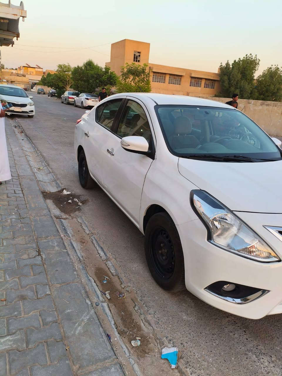 نيسان صني 2025 مصري
السعر 98 وبيها مجال بسيط

  ماشية 30 كيلو متر رقم أربيل الجديد

 بسم شركه تريد وكاله تريد تحويل مباشر 
ضربة بنيد ومكانين بارد 

المواصفات

شاشة

كأمره

تحكم ستيرن

حساسات خلفية

يدات نيكل

سبايدر 

شباك نيكل

4جام كهرباء 

أشاير مري

تبريد خلفي

داخل بيجي 

حساس خلفي 

ويل حجم 15

ارباكً عدد2

العنوان نجف حي الانصار 
تلفون ***********
رجاء الاتصال 
مكلف بالنشر
