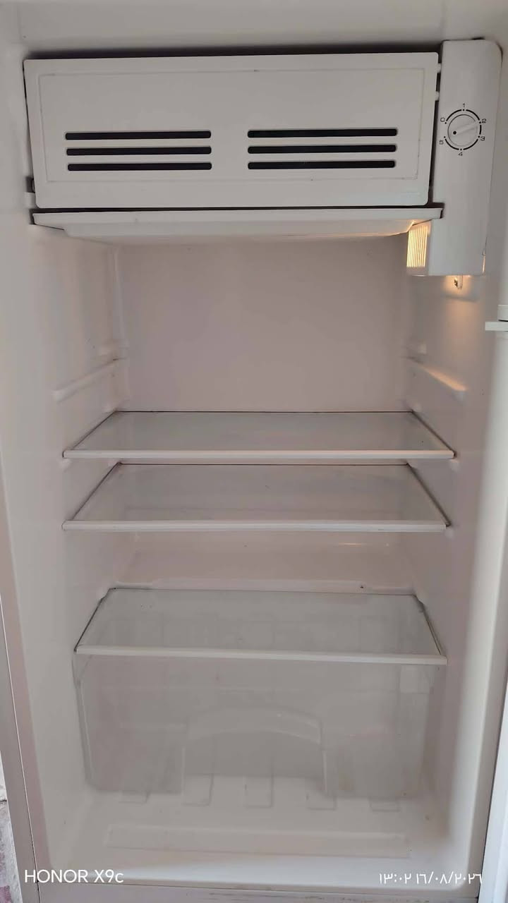 للبيع ثلاجة EVER مستعملة نظيفة


باب وحده 
تبريدها قوي
والفريز يجمد

سعره 125 وبيه مجال
وهذا رقمي ***********
