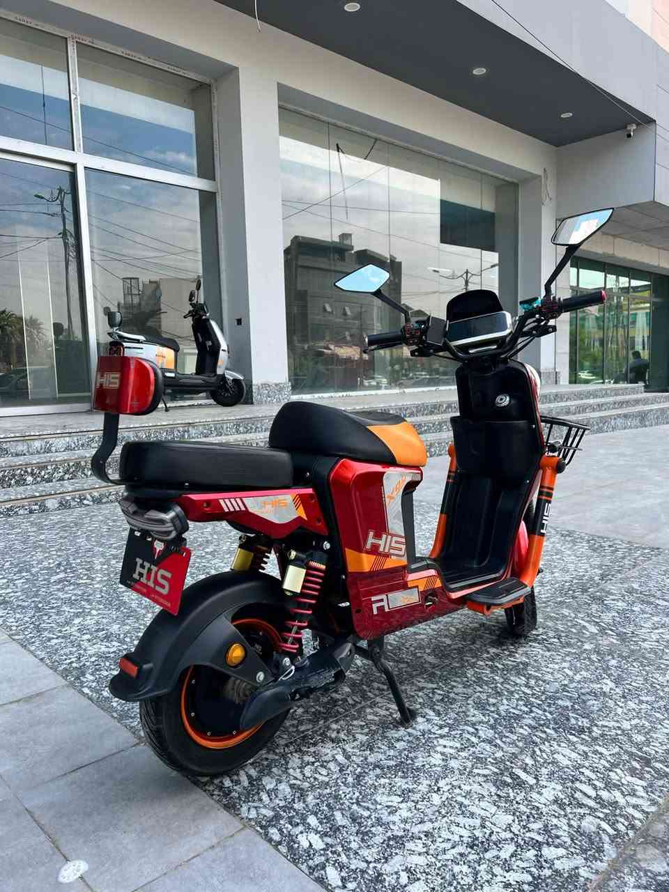 ماطور شحن
X900
فول مواصفات 
 البك R
دبل إشاره 
عالي ناصي 
تشغيل بصمه 
لون مميز 
ماطور جهاز بس تشغل وتمشي 
السعر 450 وبي مجال للشراي
