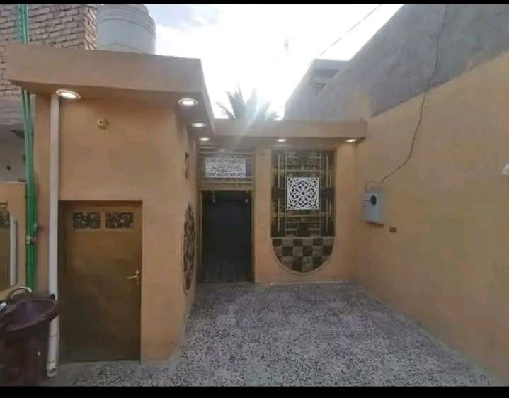 السلام عليكم بيت للبيع ٢٠٠ متر كربلاء عرب صالح الستفسار *********** اخوان اني صاحب منشور تصل عله صاحب البيت
