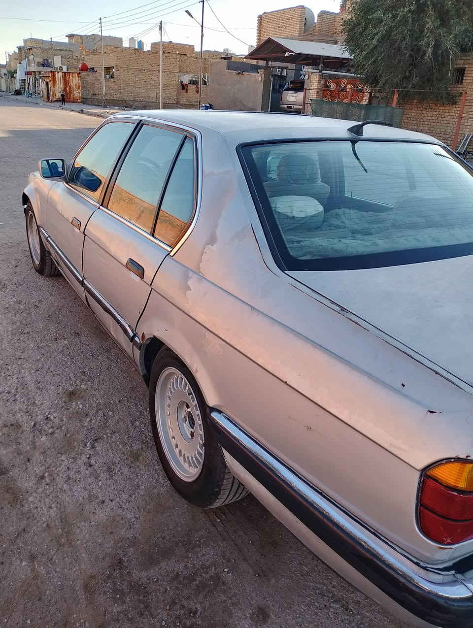 السلام عليكم بيئم للبيع 730
جاهزه باسمي 

كير مكينه شرط 

حداديه كهربائيات شرط

تخم تاير جديد

غرفه نضيفه 

السياره بلاد جارده 

نقصها تبريد ما يشتغل فقط 

السعر 30 مكان السياره بالعمارة ***********  بيه واتساب
