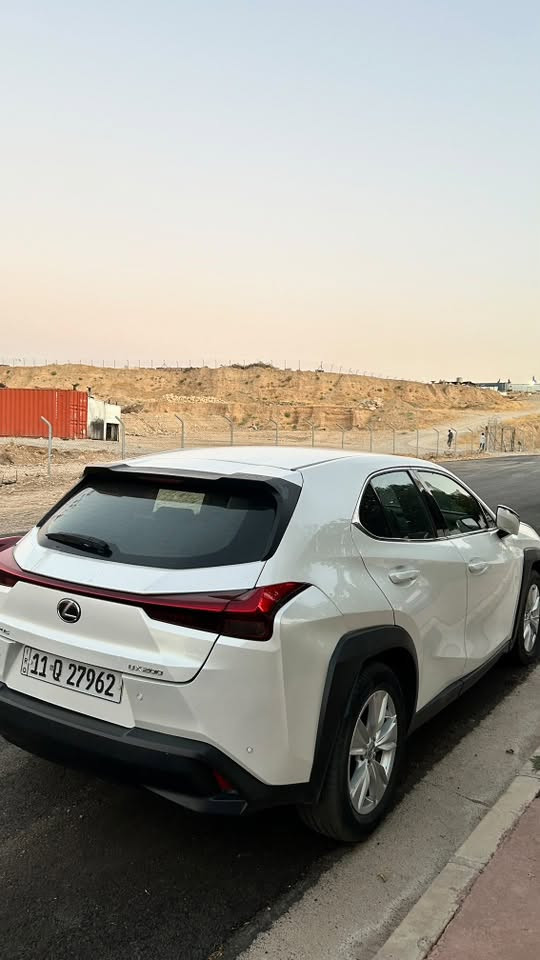 للبيع فقط بدون مراوس
لكزس ux250h
2022
مكينة 2000 هايبرد
لون ابيض
رقم بغداد
ماشية 36 الف وقابل للزيادة
المواصفات
بصمة
تدفئة كشنات
صندوك كهربائي
حساسات امامية خلفية
كامرة خلفية
كشنات كهربائية
كشنات جلد
عداد ديجتال
3 وضعيات ايكو نورمال سبورت
حادثها 
صندوگ مبدل نفس اللون بلادي تفصيخ
والجاملغ مصبوغ
السعر 210 وبيها مجال
مكان السيارة اربيل
للاستفسار ***********
