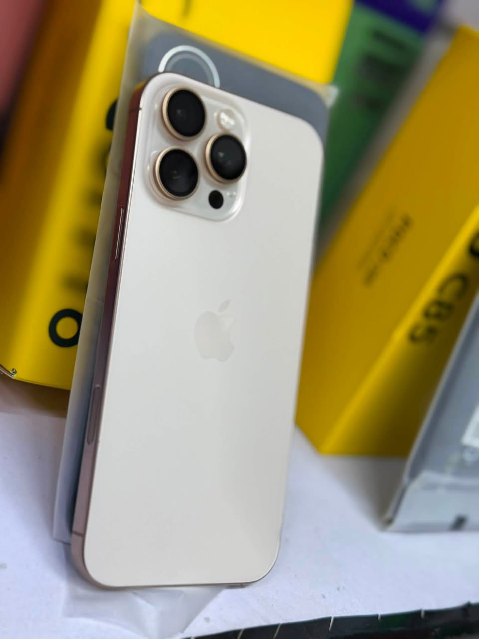 � للبيع – iPhone 16 Pro Max 📱
✨ الموديل: iPhone 16 Pro Max
💾 السعة: 256GB
🌍 النسخة: عربي (شرق أوسط) ماستر 
🔋 صحة البطارية: 92%
🎨 اللون: تيتانيوم الصحراوي المميز

✅ الجهاز نظيف جدًا وحالته ممتازة، 

📞 للاستفسار والحجز:
***********

📍 العنوان:
مكتب روتانا للاتصالات
شارع الخليج – قرب المحكمة – مقابل شركة الخمائل.

🌹 أهلاً وسهلاً بكم، ونرحب بجميع استفساراتكم
