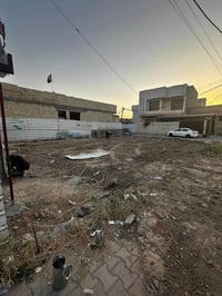 قطعه البيع المساحه ٢٠٠متر ركن على فرعين وعلى الشارع الرئيسي العنوان ال...