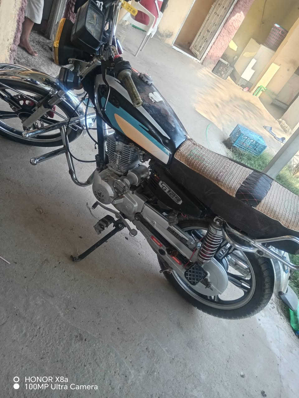 دراجه سفانه البيع موديل ٢٠٢٣  الدراجه نضيفه ماتخسر عليه أي شي مكانه حله ورديه خارج السعر ٤٥٠الف وبيه مجال الشراي  (الاتصال على هاذ رقم  *********** (أوراق سكنر موجوده) فقط بيع
