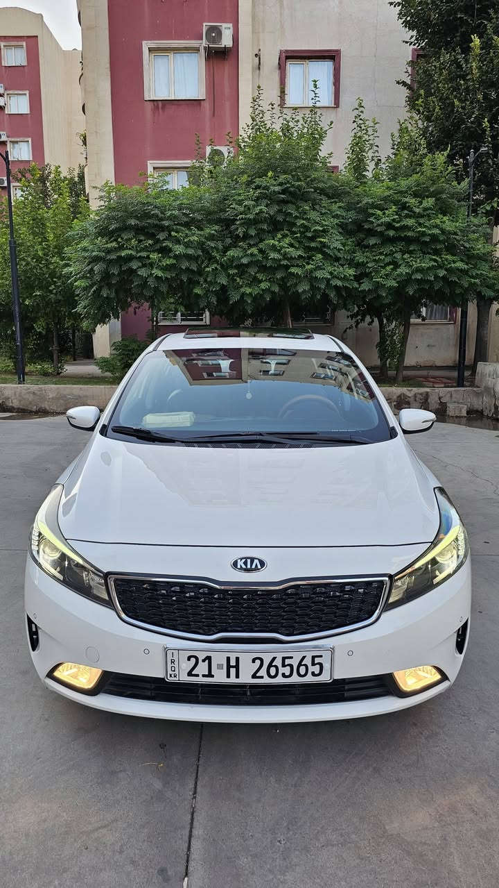 ﷽
سيراتو 2017 خليجي 
فول مواصفات 1/1 VIP ابيض ثلجي 
مكينه دوش DOHC 2000 گير ومكينه مكفولات برغي ما مفتوح بشرط ماشيه 71 الف كيلومتر على ايد وحده من الشركه
السياره مكفوله كفاله عامه من الصبغ والبارد والفتح والتبديل انظف سيراتو بموديلها الفضل لله حته الدعاميات بشرط والسونار بالمنشور
استيراد شركة البخيت مواصفاتها
فتحة سقف سلايد/ بصمة تشغيل وابواب وصندوق/ كشنات جلد بلادي لونين كشن السايق كهربآئي/ وضعيتين خزن ميموري/ فول تحكمات ستيرن/ اشاير بالمري مرايات اوتو شفط / گير اوتوماتيك وعادي وشفتات تحكم گير بالستيرن/ تبريد مركزي قطعتين/ ثلاجه بالچكمجه/ شاشه لمس وكامره خلفيه بلاديات/ انارة ترحيب باليدات والمرايات/ حساسات امامي خلفي/ لد حاجب امامي نهاري لايتات زنون عدسات متحركه بروجكترات اماميه بگ لايت خلفي لد شمعه/ الصندوگ يفتح تلقآئي عند الاقتراب/ 5 ويل كب حجم 17 بريك 4 دسكات/ مانع انزلاق ونظام ABS وانظمة قياده ايكو ونورمال وسبورت وكروس تحديد سرعه ...
تخم تايرات جديد حداديتها وتفاصيلها مال زيرو بصمتين الشركه البلاديه والكتلوكات والعده وياها گاعيه الداخل والصندوگ تغليف جلد 
رقم سليمانيه الدولي الجديد (شبه مميز) هزه وبراد جديدات سنويه جديده الى2031 باسمي تحويل مباشر بنفس اليوم
مكان السياره بالسليمانيه امام الفاملي مول
السعر 155$ ومجال بسيط جداً
الشراي يتصل على الرقم ***********
