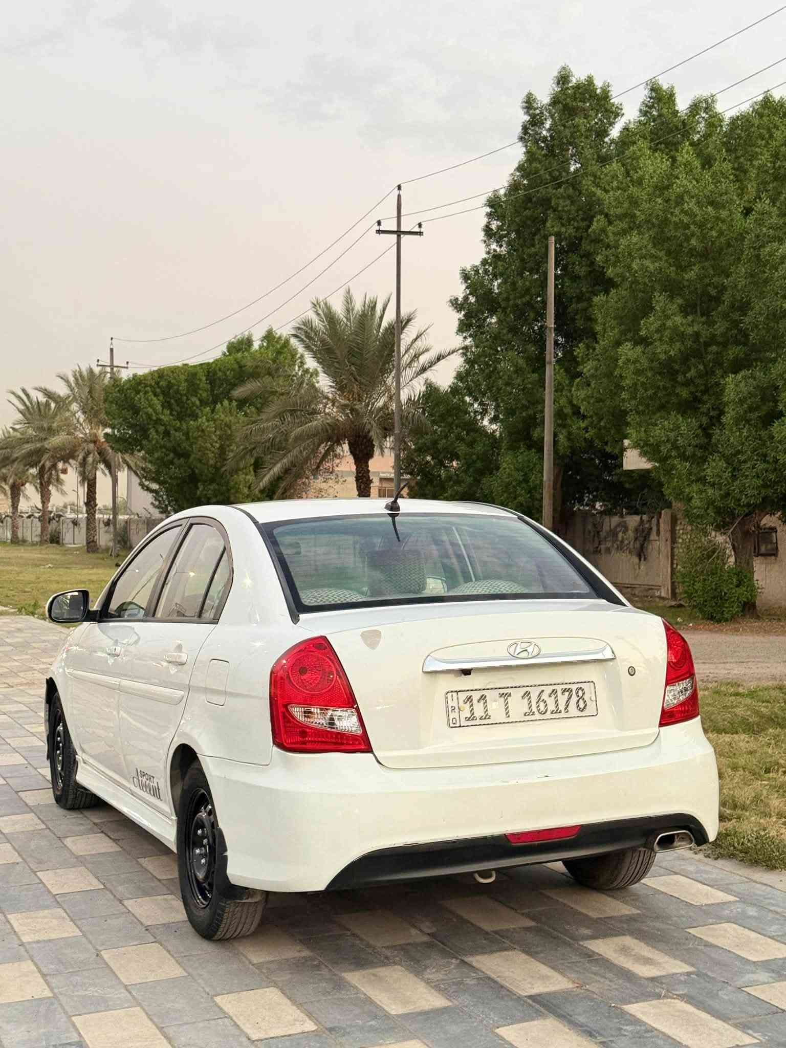 سلام عليكم 
اكسنت 2010 خليجيه 
جاملغ امامي صبغ فقط 
لغد شاصي تكمه حوض كفاله 
تبريد تخمً تاير حداديه مكفوله 
رقم بغداد الدولي الجديد بسمي 
السعر (75) وبيه مجال 
مكان بغداد 
***********
