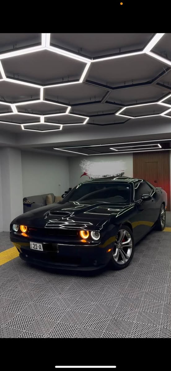 ‎دودج تشالنجر 2023 GT بلس + لست كول (Last Call) 🔥
‎رقم الاتصال: *********** ☎️
‎المواصفات:
* فتحة سقف (لايت)
* شاشة كبيرة
* تبريد وتدفئة كراسي
* كراسي جلد وشامواه حديثة
* كراسي خزن مع ميموري
* شفتات سرعة على السوکان (الجيرات خلف الديرن)
* سوکان (ديرن) بميموري وتدفئة (هيتەر)
* نظام صوتي ألفاين (Alpine) 🌪️
* نظام كاربلاي (Carplay) ✅
* رادار كامل مع حساسة 360 درجة
* نظام سوبر تراك + سبورت
* دبلات كاملة ونظام توقف SRT
* الممشى: 20 ألف ميل فقط
* القير والمكينة بشهرت (شرط الفحص)
* وارد كندا  (كلين تايتل - بدون غرق أو ضرر كبير) 
* الضرر بال عراق شویە من بنید وجاملغ خلفی جهت لسائق صبغ
* الشاصي سليم تماماً ولم يضرب 
* يحتوي على كتاب تظليل الجام (الزجاج) الرسمي
* السعر: 45،500)
* نسبة تضیلل 80%
سعر سیارە ۲۱٥ $
* نضافە سیارە ۱٠٠/۱٠٠
