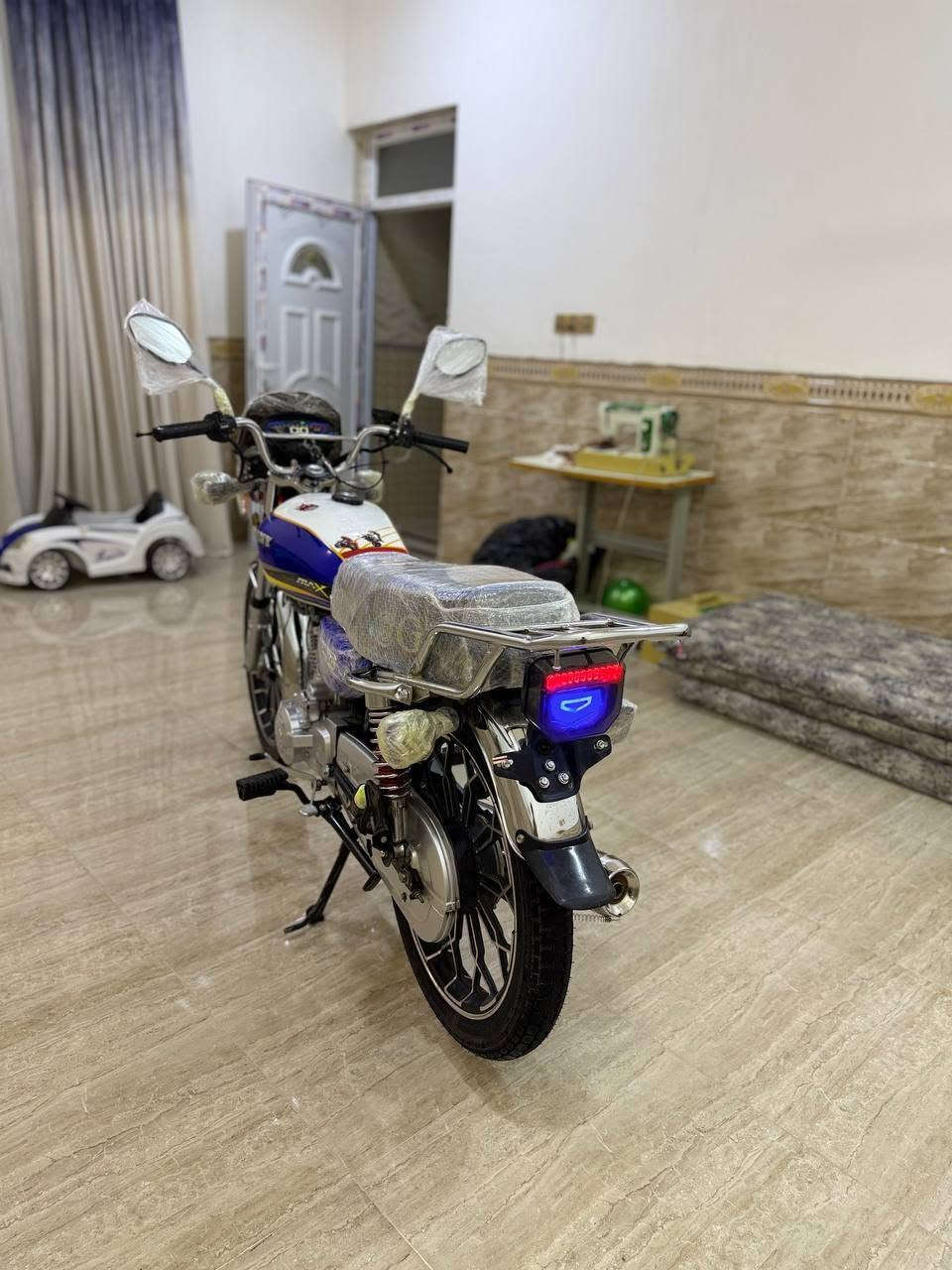 .مرخصت الادمن
سيفان يراني موديل 2025
محرك جواكيج 150

كهربئيات وشاير كله شغاله✅

وياله موس دبلات كله شغال ✅

محرك شرط ما محطوط عليه صبانه ✅

صالنصه بلاديه ✅

دراجه مامتعوبه خلاص شرط الشلعه ومعدل 

دراجه مال جناي تاخذه ربع ماتصرف عليه تضل عمر وياك 

منفيس اسويلك مكاتبه اكفلك سرقه وكلشي

شرط جيب الف مصلح تفحص 

سعر 900وبيه مجال للشراي قليل كلش 

مكاني الرمادي الخمسه كيلو 

اتصال او واتساب ***********
