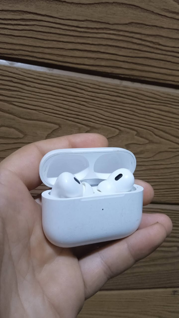 AirPods Pro • صوت يجنن • بطارية ٢–٣ أيام