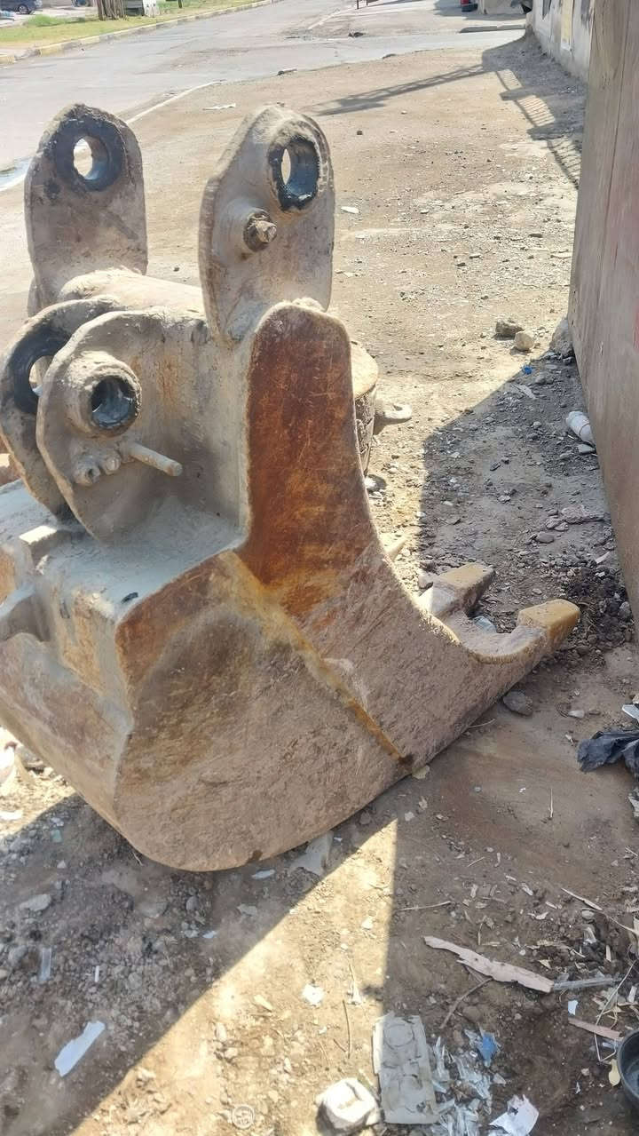 السلام عليكم للبيع كيلات 40 50 60 100 الاستفسار ***********
