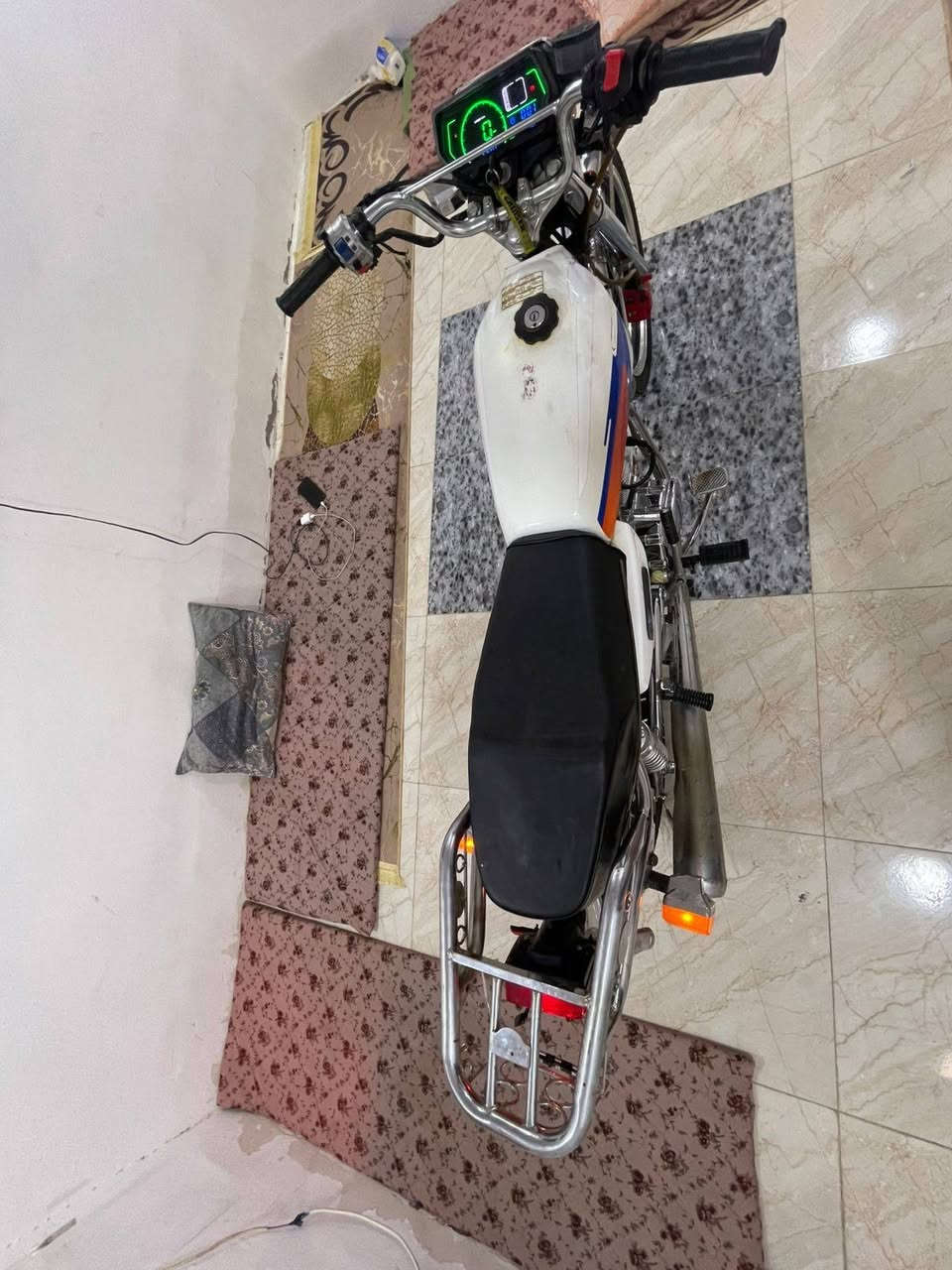 االسلام عيلكم ماطور جني موديل 24 محرك شرط مامفتوح  كهربائيات كله شغال نكره سلف ماطور اي نقص مابي نشاط فول كلجات فول بليته ومحرك مطابق ماطور كله عل بلاد سعر قفل ر475ربع  ماينزل تعاليق ماجوب الشراري يتصل ويدلل ***********
