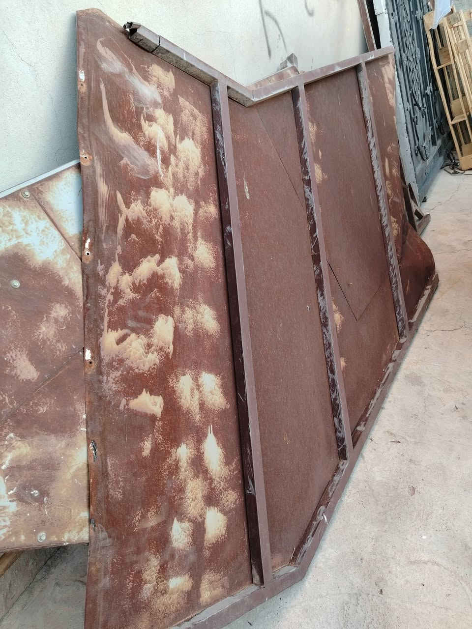 السلام عليكم عندي محجر درج خارجي او سلم سعره ٥٠ وبي مجال او رقم الهاتف ***********
@
