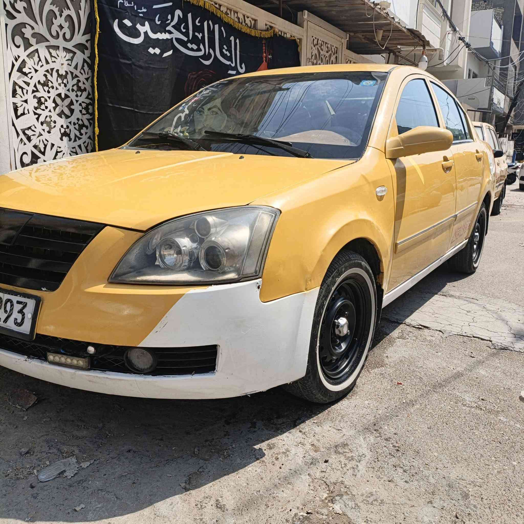 سلام عليكم من رخصت ابو الكروب سياره شيري A4 سياره جديده خير من الله كشر نضيف داخل نضيف تايرات تخم جددابو خط ابيض مكينه أو كير خير من الله رقم انكليزي بغداد رقم الهاتف ***********مكان السياره بغداد
