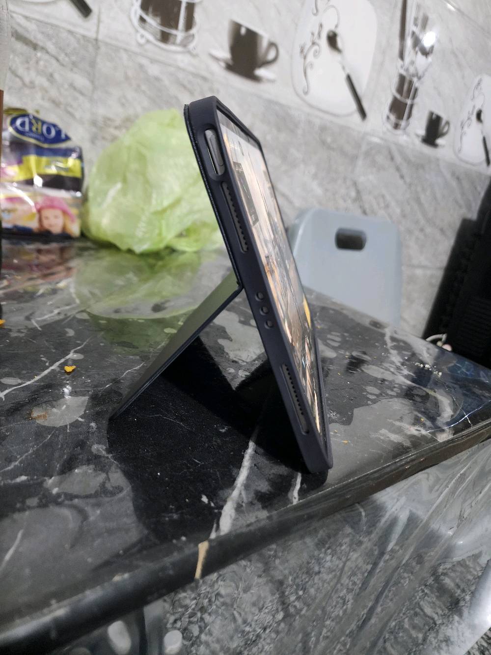 ايباد برو ١١ • نضيفه • بطارية ٩٣