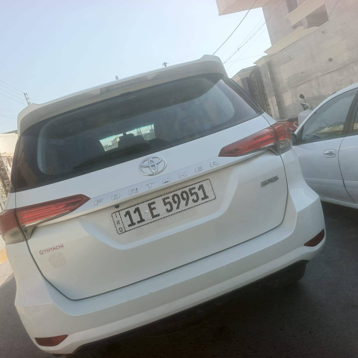 فورجنل ياباني 4 بستم سياره كفاله عامه موديل 23 ماشيه 81 الف سياره سونار موجود السياره بأسمنه العنوان صلاح الدين بلد 
السعر 280 وبيها مجال للاستفسار الاتصال على الرقم ***********
