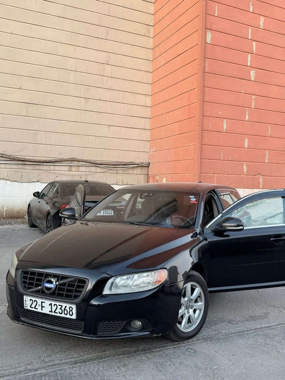 فۆڵڤۆ V70 مۆدێل 2013 بۆ فرۆشتن
• مۆدێل: 2013
• بزوێنەر: 4 سلندەر توربۆ
• کیلۆمەتری ڕۆشتوو: 180 هەزار کەم ڕۆشتوو
• بۆیاخ: ٤ پارچە (بێ ناوگرتن، بەشەرتی ناوەوەی پاک)
• دۆخی ئۆتۆمبێل: زۆر پاکە و هیچ مەسرەفێکی تێدا نییە، ئامادەیە بۆ لێخوڕین
•سەنەوی و رەقەم هەزە نویە بەناو کردن بە شەرت
نرخ: 73 وەرەقە (مامەڵەی تێدایە)
شوێن: هەولێر
ژمارەی پەیوەندی: *********** أربيل, العراق
