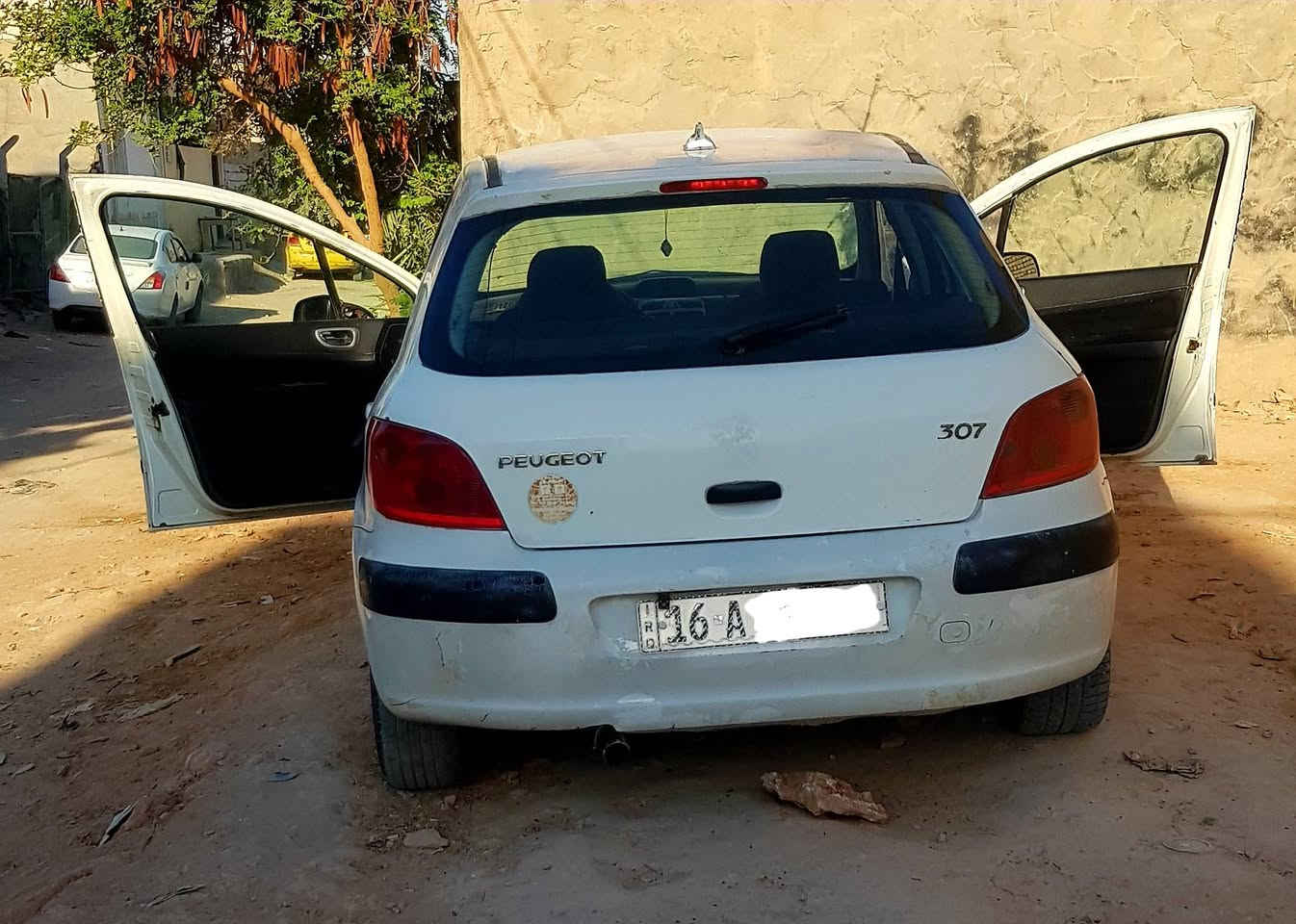 بيجو • ٢٠٠٥ • اوتماتيك