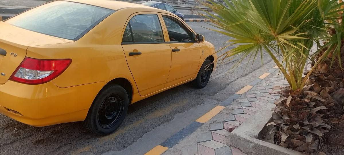 سلام عليكم سياره بيوايدي لبيع رقم بغداد راعيه بل عماره 2019مكفوله بس بيها باردات قليله سعر 62 وبيه مجال قليل شراي تصال عل رقم *********** مكاني العمارة
