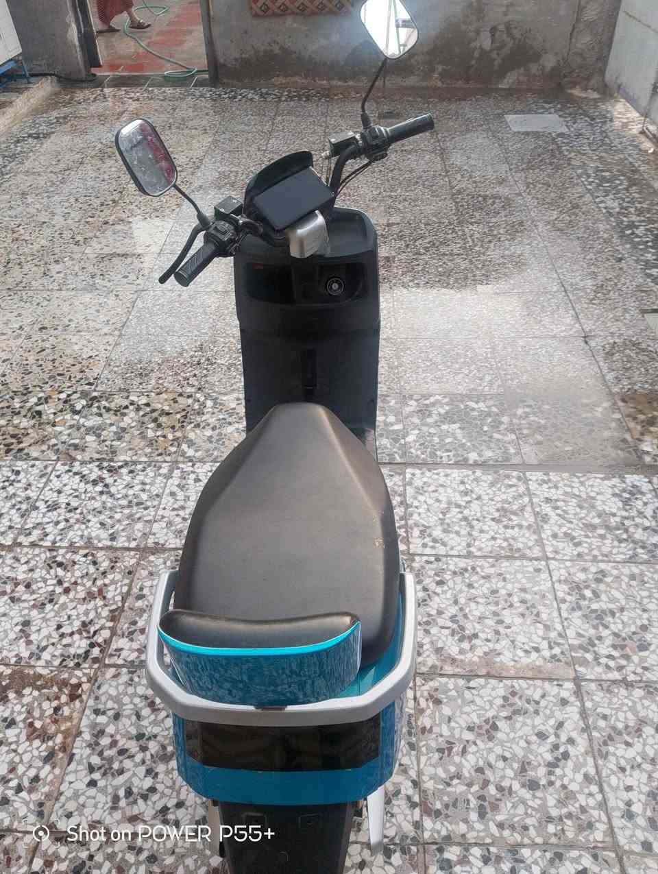 سلام عليكم درجه شحن البيع جديد ٦بطاريات جدد بس وحده مال مو مالته موضحه بل صور لايت زنون بك رقم الهاتف ***********مكاني بغداد السياحي السعر ٥٠٠وبيه مجال قليل
