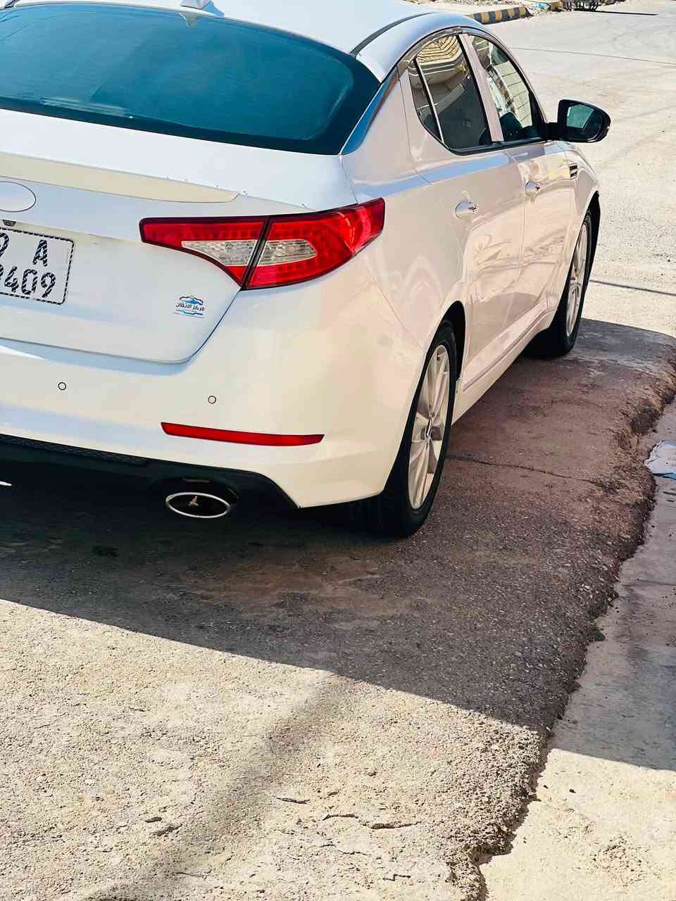 ‏سلام عليكم اوبتيما خليجي 14 مكينة2400 سيارة فول بصمة شفتات مرة شفط حساس خلفي سيارة كفالة بي قطع صبغ تبريد تدفعه حدادي جديدة تخم تاير  رقمها واسط هز جديدة رقم جديد مكان واسط سعر 130 وبيه مجال ***********
