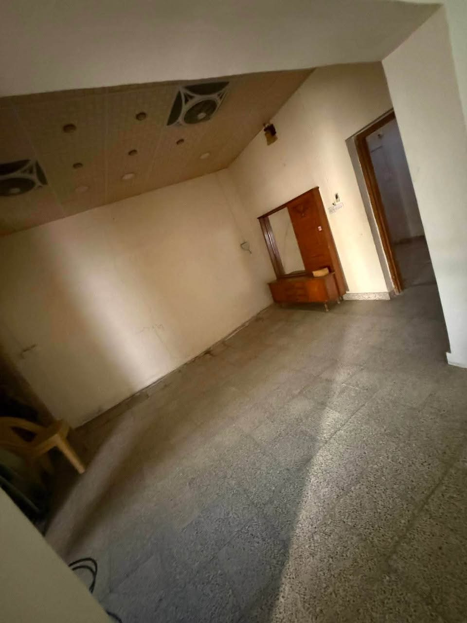 دار للبيع 
315 م
واجه 9.30
معروض بسعر ارض وسعر مناسب 

يوجد لدينا عقود الكترونيه خاصه بمنصه عقاري 

عنوان العقار 

حي القاهره /حي المعلمين المربع الذهبي 

-----------------------------------------------

الباسم للعقار حي القاهرة / الشماسية / مجاور منفذ جوهرة لبنان

***********

***********

