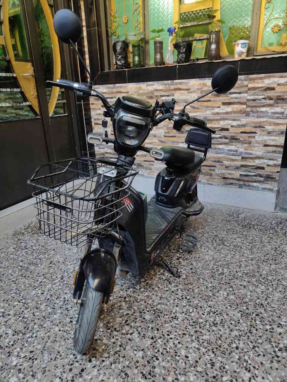 سلام عليكم
دراجة كهربائية Gicin SK8 للبيع 🛵⚡
مستعملة أكثر من سنة، وحالتها جيدة وكلشي بيها شغال.
🔋 البطاريات جديدة
🔌 الشاحن الأصلي موجود
⚡ تمشي تقريباً 20 كم بالشحنة حسب الاستخدام
💡 أضوية، إشارات، كلشي شغال
حامل للهاتف

💰 السعر: 275 ألف دينار عراقي وبي مجال بسيط

المكان: بغداد الشعلة

للاستفسار التواصل عبر الواتساب 
***********
