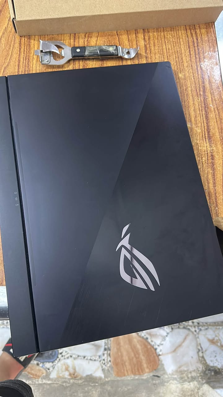 سلام عليكم حاسبه asus
كدامكم مواصفاتها الاستفسار  كامل الملحاقات وياها

***********
