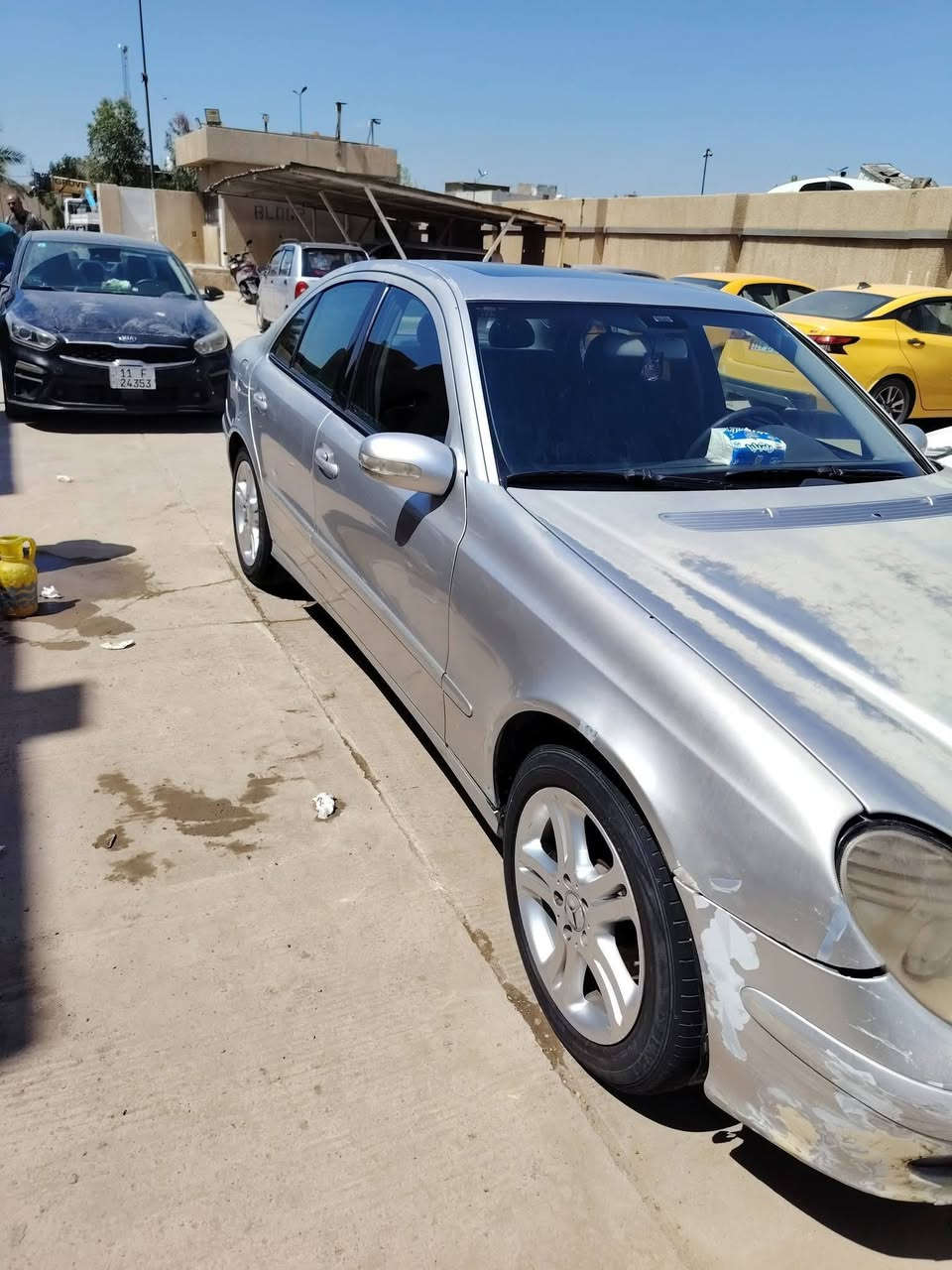 السلام عليكم للبيع فقط بدون مراوس موديل 2004
السيارة محتاجة ترتيب المكان بغداد حي اور السعر 85 وبيهه مجال الاتصال***********
