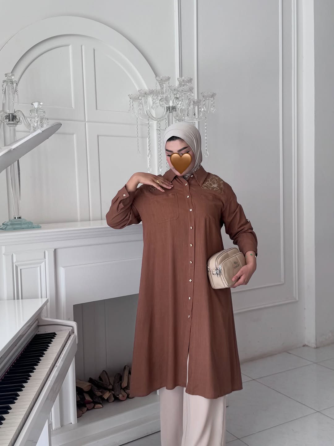 قميص طويل • خامة لنن • مقاسات ٣٨-٤٦