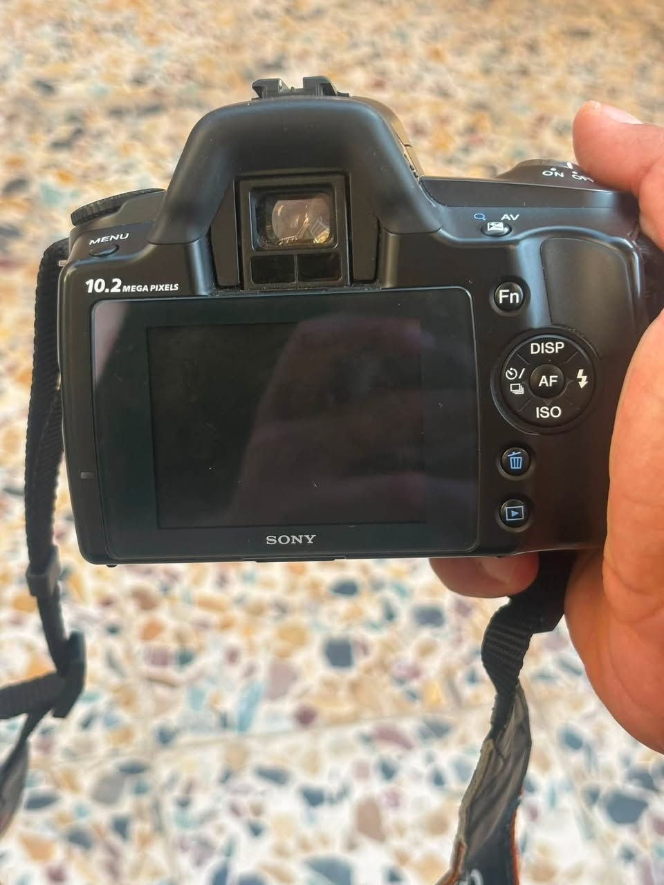 كامره سوني a230 للبيع بيها عدسه 18-55 الاصليه مستعمله قليل جداً نضافه 95‎%‎ وياها جنطتها وشاحنه 

المكان واسط الكوت 
السعر 150 وبيها مجال 
للاستفسار خاص او اتصال ***********
